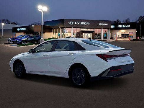 New 2026 Hyundai Elantra Sport image 4