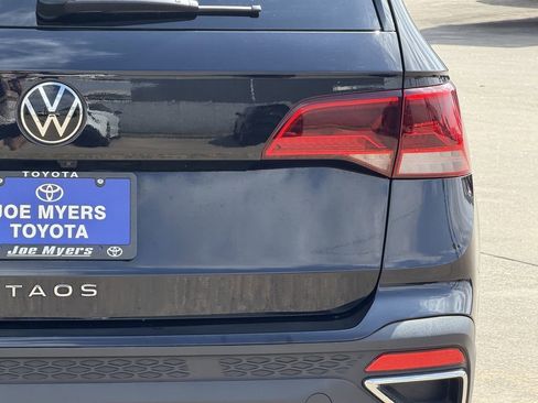 Used 2024 Volkswagen Taos SE image 9