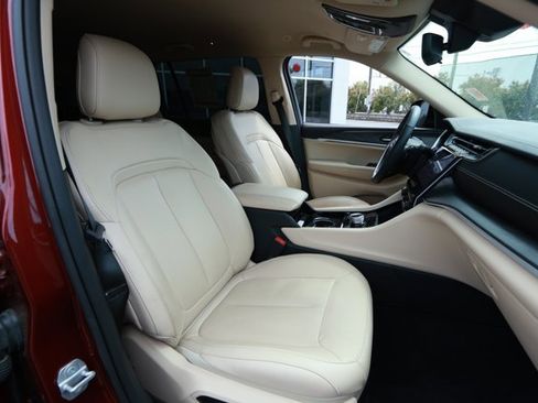 Certified 2022 Jeep Grand Cherokee L Limited image 31