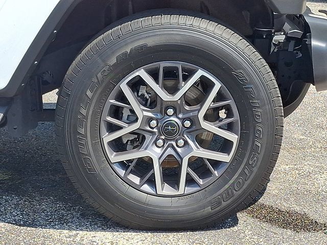 Certified 2025 Jeep Wrangler Unlimited Sahara w/ Safety Group AWD/4WD image 8