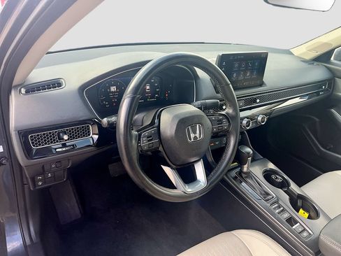 Used 2023 Honda Civic Touring image 9