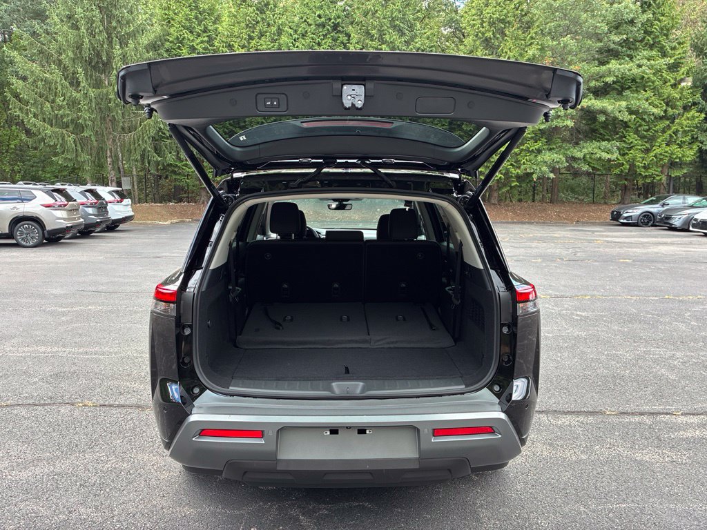 New 2026 Nissan Pathfinder SL AWD/4WD image 13