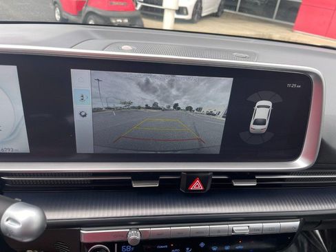 Used 2024 Hyundai Ioniq 6 SE RWD image 28