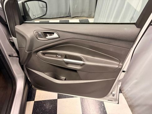 Used 2015 Ford Escape SE AWD/4WD image 20