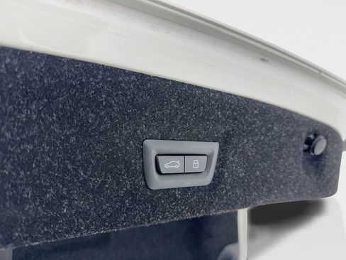 Used 2025 BMW 330i Sedan image 14