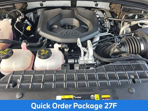 Used 2023 Jeep Grand Cherokee 4WD 4xe image 4