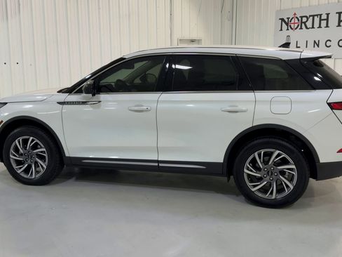 New 2026 Lincoln Corsair Premiere FWD image 7