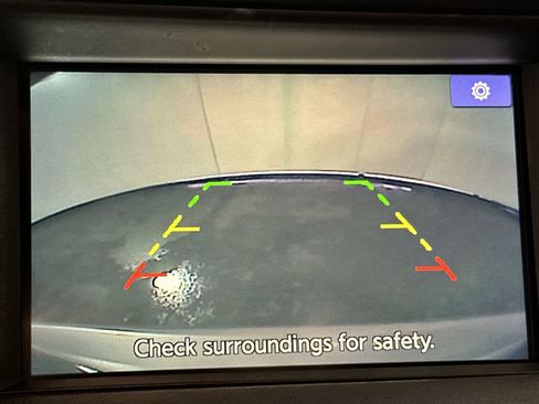 Used 2018 INFINITI QX30 image 21