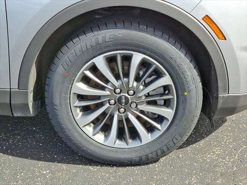 Used 2022 Lincoln Nautilus Reserve w/ Luxury Package image 27