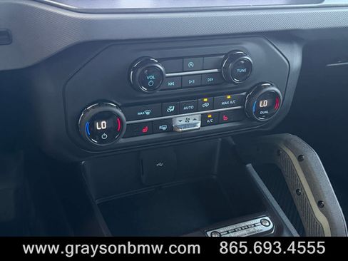 Used 2024 Ford Bronco Everglades AWD/4WD image 32