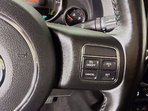 Used 2018 Jeep Wrangler Unlimited Sahara w/ Connectivity Group image 18