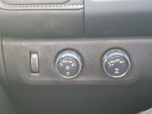 Used 2019 GMC Canyon Denali image 27