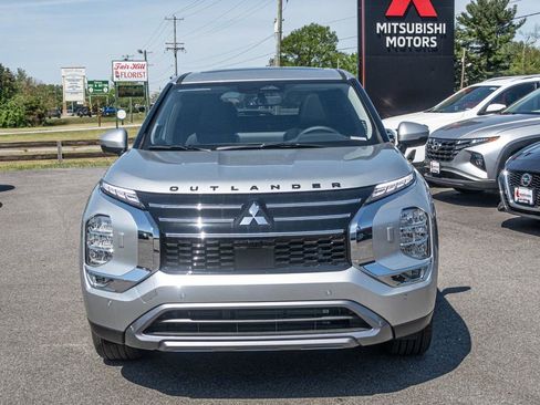 New 2025 Mitsubishi Outlander AWD image 6