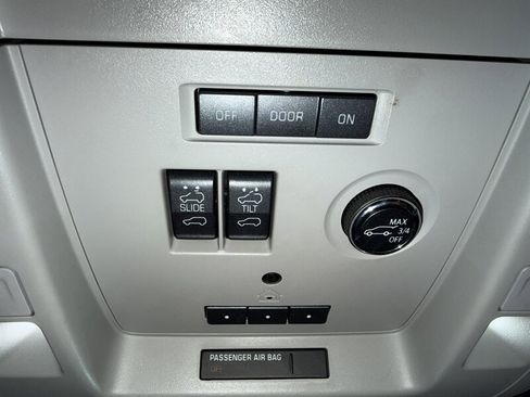 Used 2020 Chevrolet Suburban LT image 20