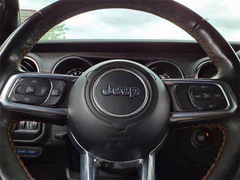 Used 2022 Jeep Wrangler Unlimited Sahara image 23