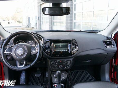 Used 2020 Jeep Compass Latitude image 34