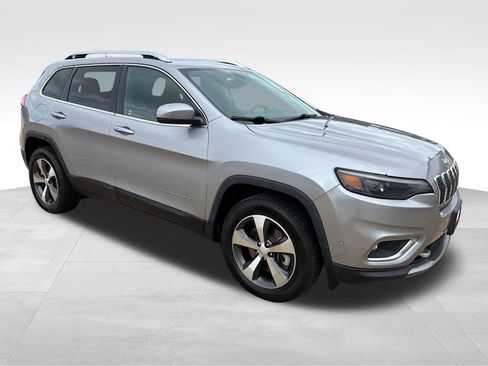 Used 2021 Jeep Cherokee Limited w/ Elite Package AWD/4WD image 8