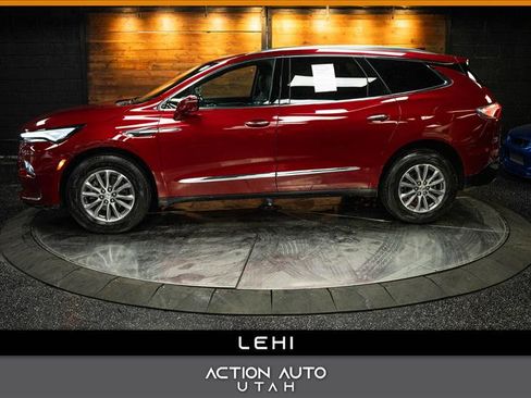 Used 2024 Buick Enclave Premium image 1