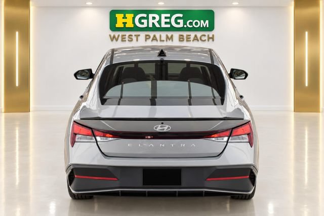 Used 2026 Hyundai Elantra Sport FWD image 7