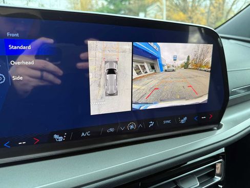 New 2026 Chevrolet Traverse LT image 54