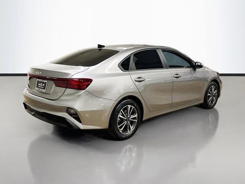 Certified 2024 Kia Forte LXS FWD image 7