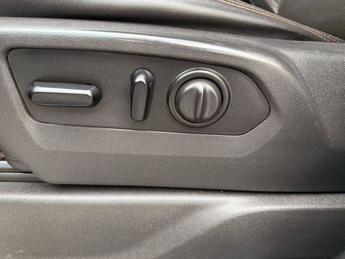 Used 2019 GMC Sierra 1500 AT4 w/ AT4 Premium Package image 14