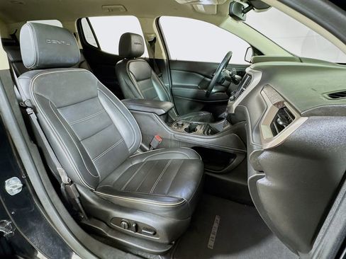 Used 2023 GMC Acadia Denali FWD image 28