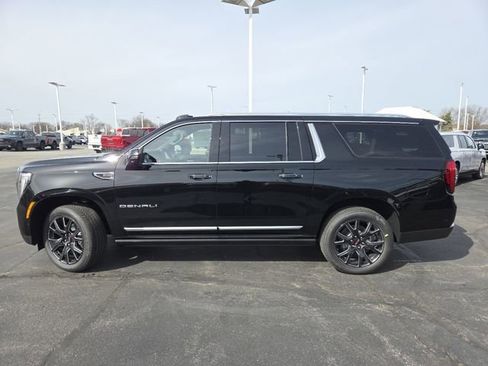 New 2026 GMC Yukon XL Denali w/ Denali Reserve Package AWD/4WD image 29