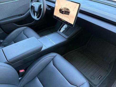 Used 2024 Tesla Model 3 Standard Range RWD image 19