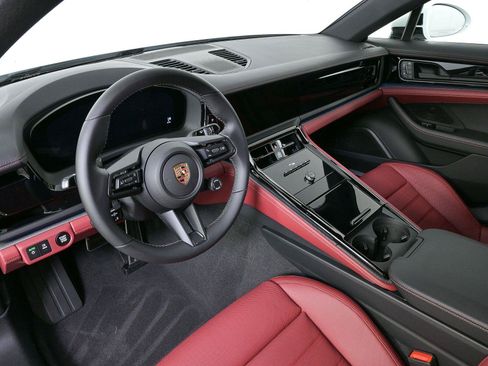 New 2026 Porsche Panamera image 4