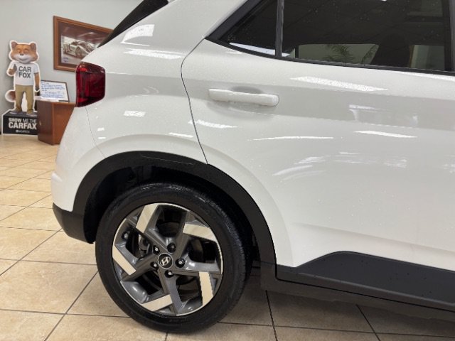 Used 2024 Hyundai Venue SEL FWD image 22