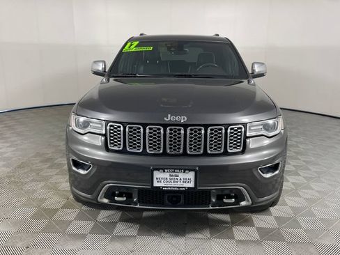 Used 2017 Jeep Grand Cherokee Overland w/ Jeep Active Safety Group AWD/4WD image 23