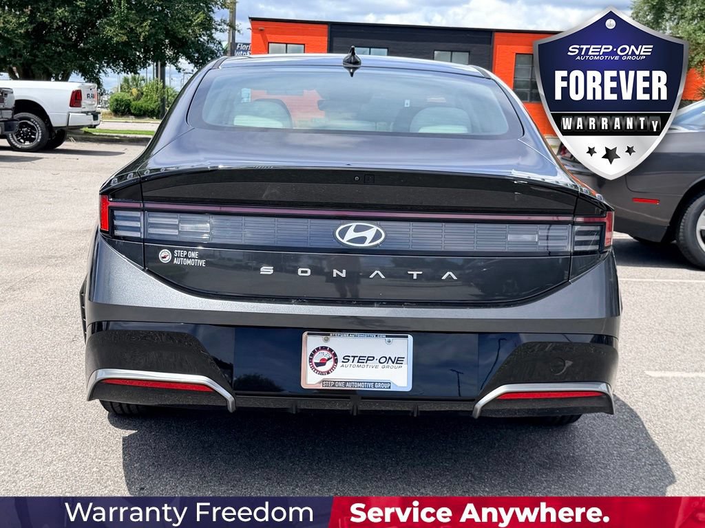 Used 2025 Hyundai Sonata SEL FWD image 5