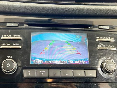 Used 2017 Nissan Rogue Sport S image 13