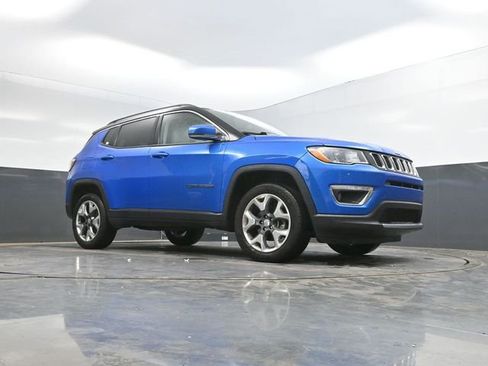 Used 2020 Jeep Compass Limited w/ Luxury Seat Group AWD/4WD image 46