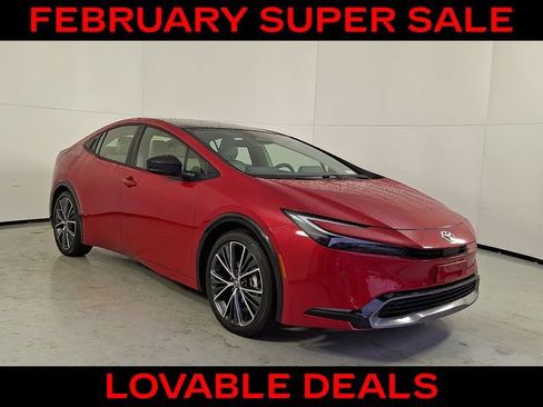 Used 2026 Toyota Prius XLE image 1