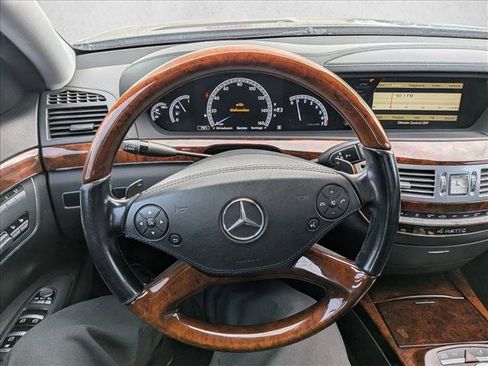 Used 2012 Mercedes-Benz S 550 4MATIC image 9