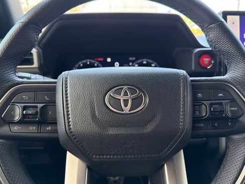 Used 2024 Toyota Tacoma TRD Sport AWD/4WD image 27