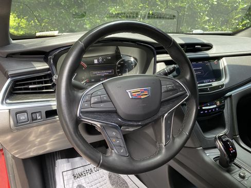 Used 2021 Cadillac XT5 Premium Luxury FWD image 17