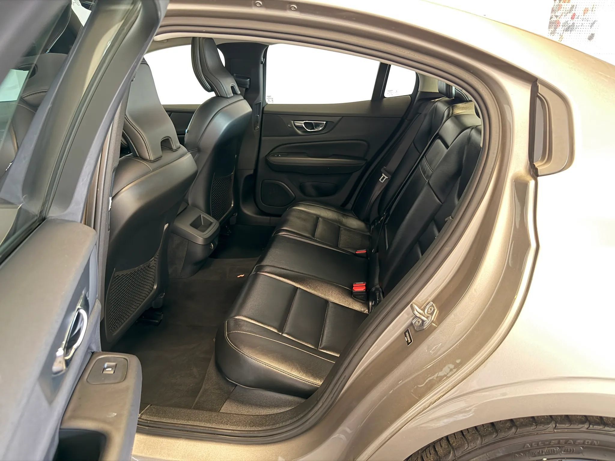 Used 2019 Volvo S60 T5 Momentum w/ Premium Package FWD image 30