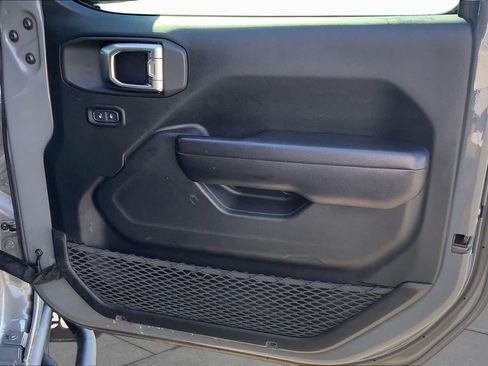 Used 2019 Jeep Wrangler Sport AWD/4WD image 20