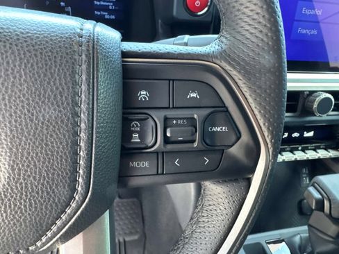 Used 2025 Toyota Tacoma TRD Off-Road w/ TRD Off Road Premium Package AWD/4WD image 28