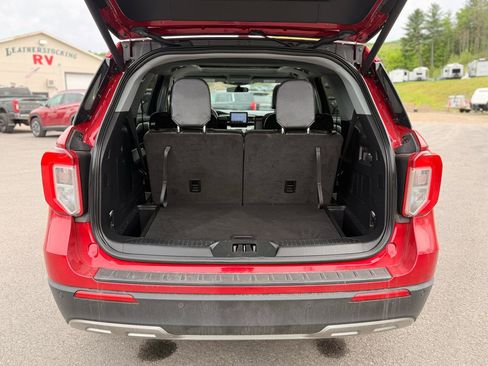 Used 2023 Ford Explorer XLT w/ Equipment Group 202A AWD/4WD image 15