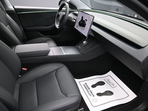 Used 2025 Tesla Model 3 Long Range AWD/4WD image 30