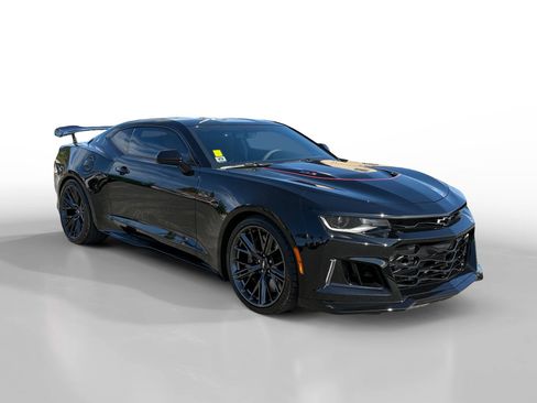 Used 2018 Chevrolet Camaro ZL1 image 7