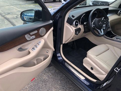 Used 2021 Mercedes-Benz GLC 300 4MATIC w/ Multimedia Package image 10