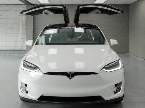 Used 2020 Tesla Model X AWD/4WD image 6