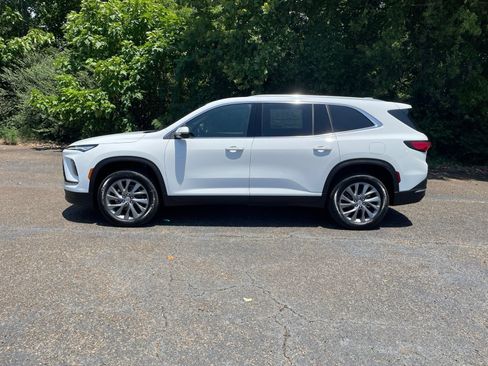 New 2026 Buick Enclave Preferred w/ Power Package FWD image 2
