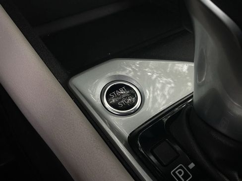 Used 2025 Nissan Altima 2.5 SV FWD image 21