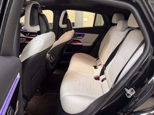 Used 2026 Mercedes-Benz GLC 300 4MATIC image 21
